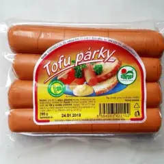 Gdzie kupić wegańskie parówki? Sprawdzone sklepy i oferty