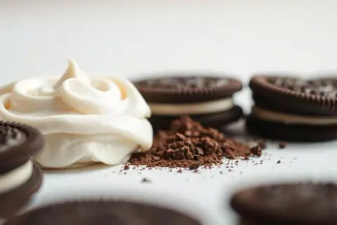 Czy Oreo jest wegańskie? Odkryj ukryte zagrożenia dla wegan