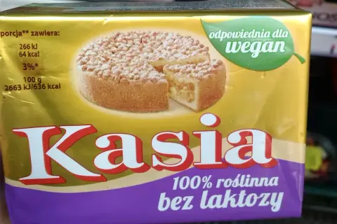 Opakowanie margaryny Kasia z liściem i napisem "odpowiednia dla wegan" potwierdza, że jest ona wegańska.