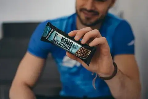 Czy batony proteinowe tuczą? Odkryj prawdę o ich wpływie na wagę