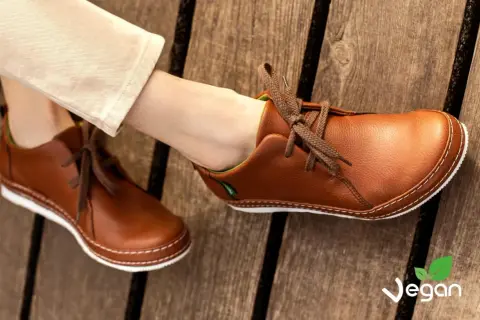 Buty wegańskie co to? Poznaj ich zalety i ekologiczne materiały
