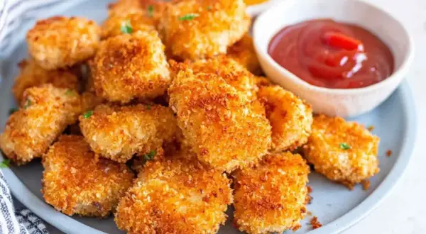 Chrupiące nuggetsy z kurczaka, idealne na obiad. Proste air fryer przepisy na obiad, które pokochasz!
