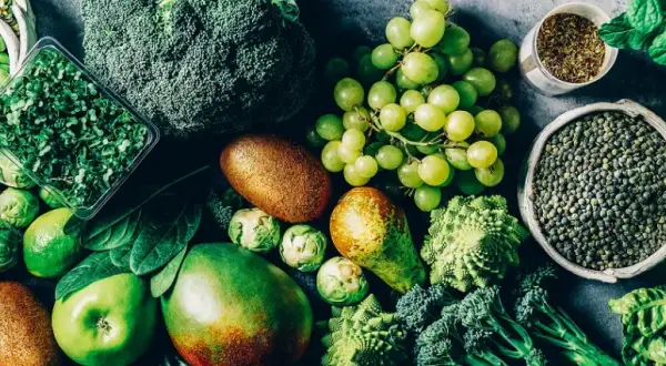Czym się różni dieta wegańska od wegetariańskiej? Poznaj kluczowe różnice