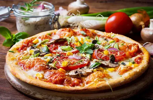 Zdjęcie Ile kalorii ma pizza wegetariańska? Zaskakujące różnice w kaloryczności