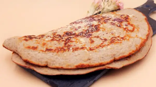 Słodki omlet, idealny na śniadanie. Ten przepis na omlet na słodko zachwyci każdego.